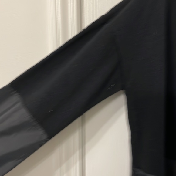 Fabletics Lightweight Jacket - Picture 3 of 4